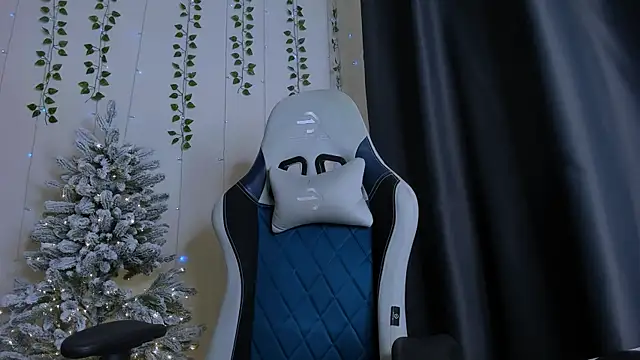 KarlaSim live sex cam