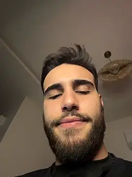 2HARDKURT live sex cam