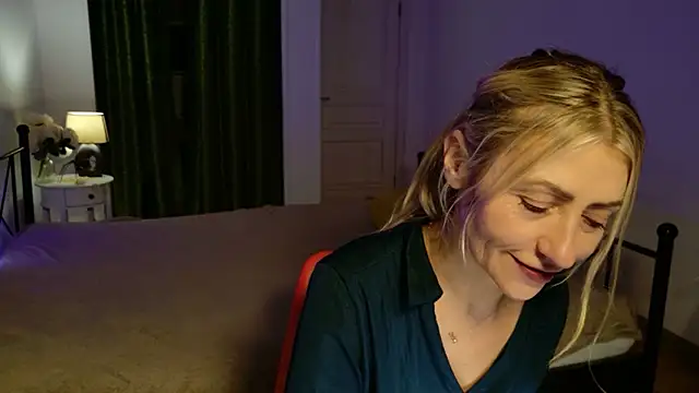 ZoeGrant's cam snapshot