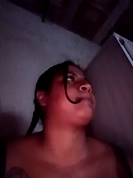 Giselabrunette25 live sex cam