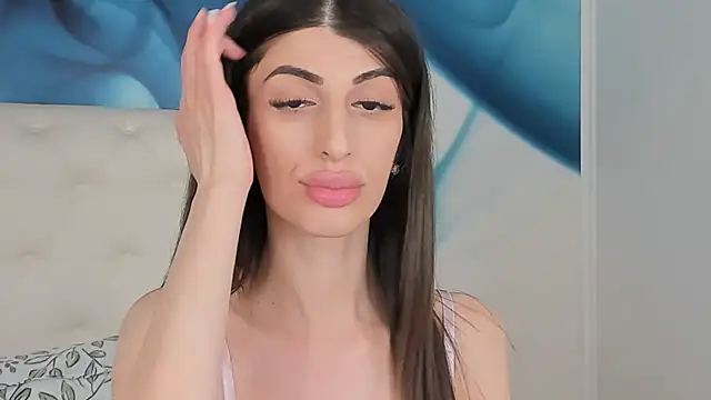 SkinnyDolly live sex cam