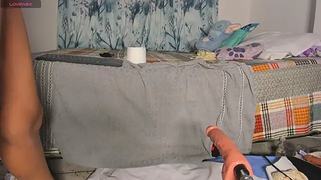 lily_evil live sex cam