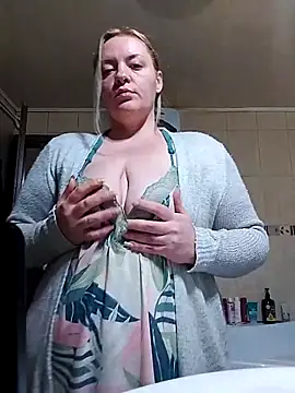 Mommygetnaughty live sex cam