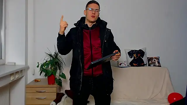 ZeinMiracles's cam snapshot