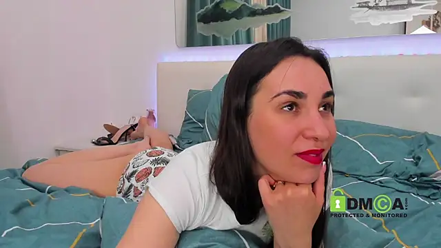 SonyaParadise live sex cam