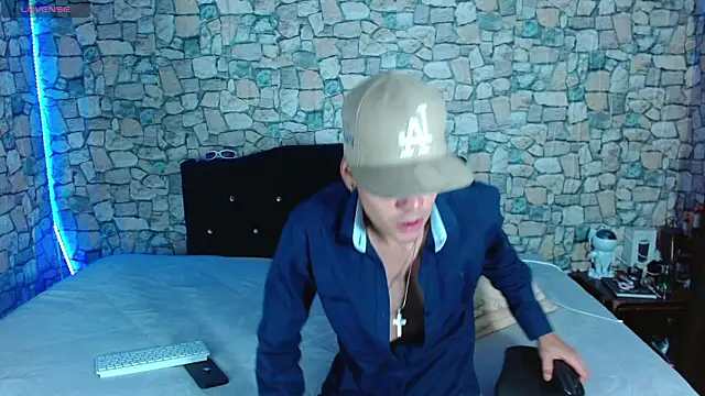 Bastiaan_28 live sex cam