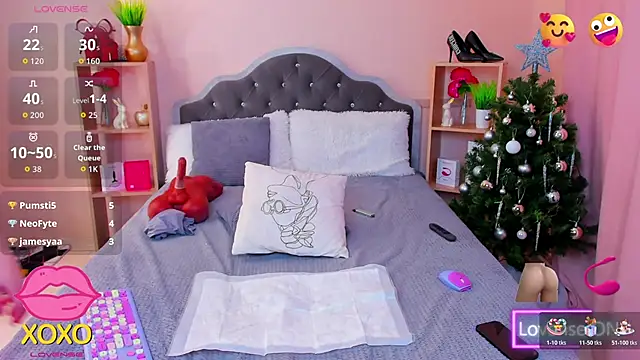 ChloeBrut live sex cam