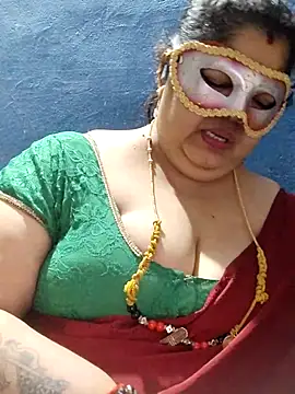 tamilthanushri live sex cam