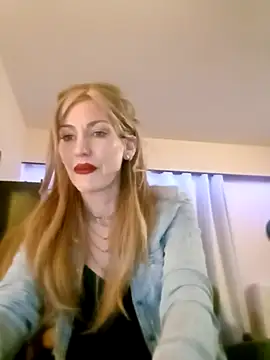 ShyGirlV's cam snapshot