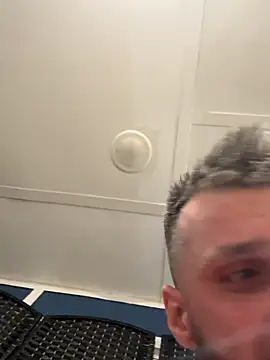 sexyhotstud12 live sex cam