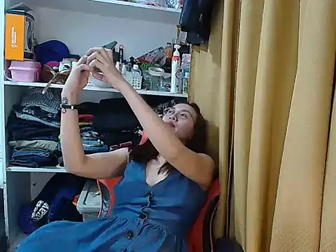 crizzybel's cam snapshot