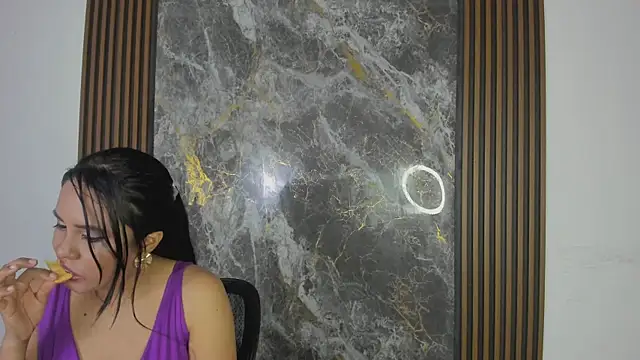 nicol_jone1's cam snapshot