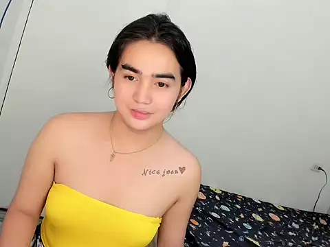 nica_doll live sex cam