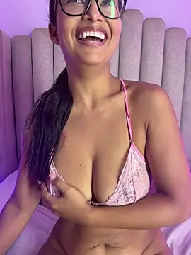 daphnevans's cam snapshot