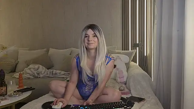 sarahann_official's cam snapshot