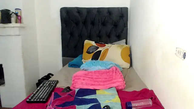 MissLola026's cam snapshot