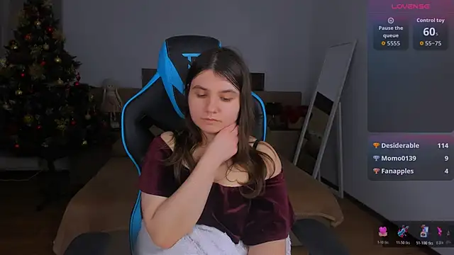 Viola__Shy's cam snapshot