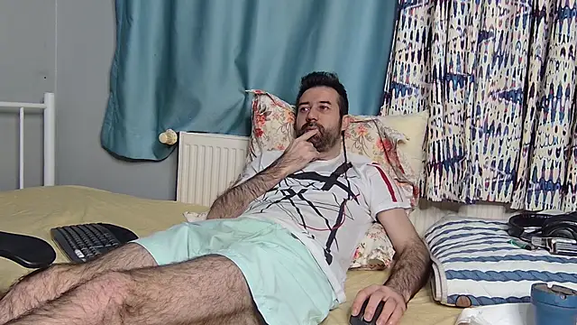 hairybearcb's cam snapshot