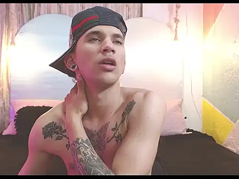 tylor_boy live sex cam