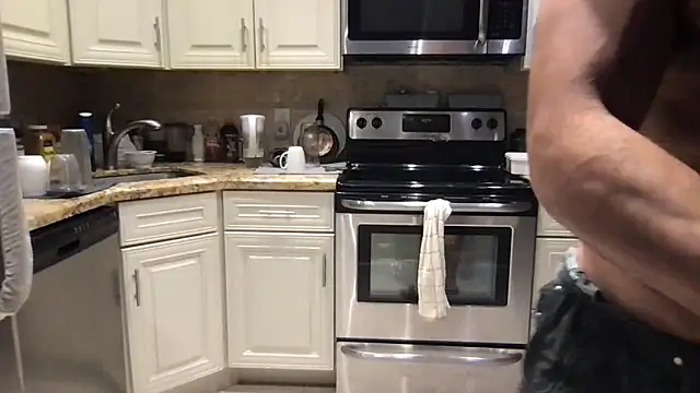 BigGuyMuscle live sex cam