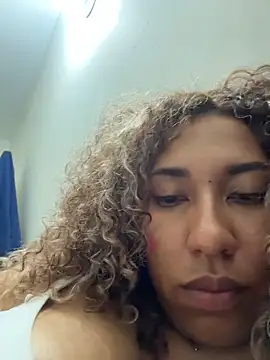 lauraltt live sex cam