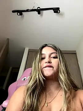 lunablossom_ live sex cam