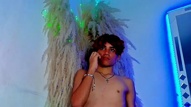 Leo_Glow live sex cam