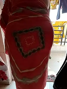 kaamuk_shweta live sex cam