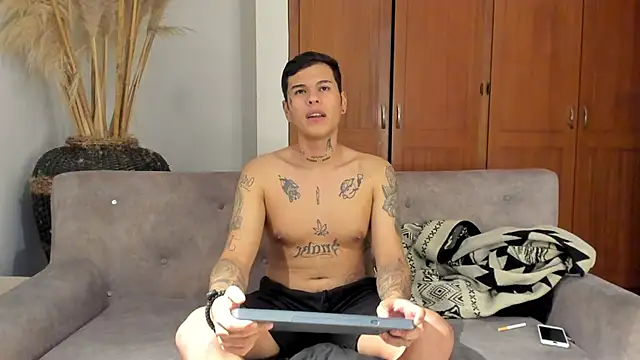 jamesinked_ live sex cam
