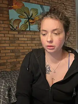 Julia_GraceOF's cam snapshot