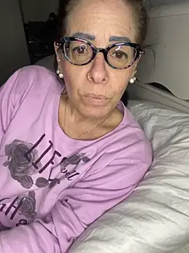 Ginevra_75 live sex cam