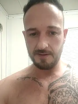 Tonybp84 live sex cam