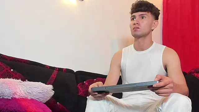 camilo_model's cam snapshot