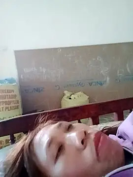 bella-la's cam snapshot