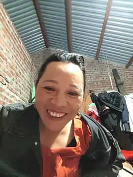 Y-eahi's cam snapshot