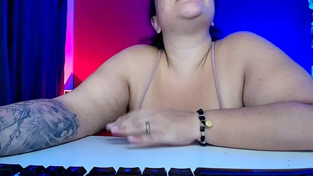 lulubigtitts1's cam snapshot