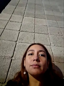 Eveeelyn25 live sex cam