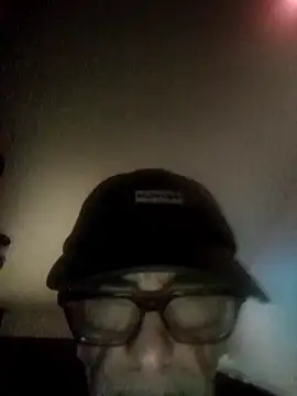 DaddyQuimHot live sex cam