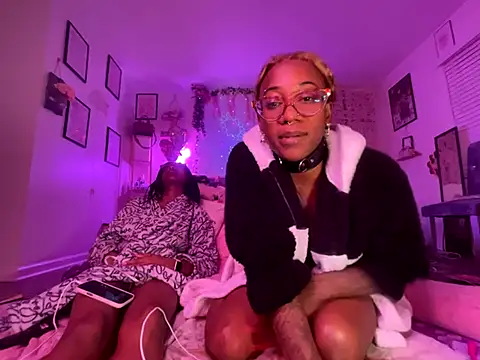 VixenCapri live sex cam