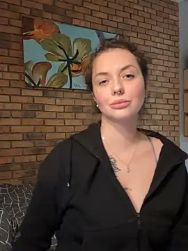 Julia_GraceOF's cam snapshot