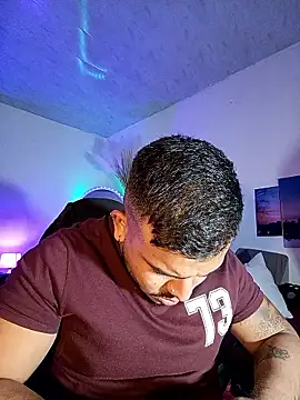 Naughty_Charly's cam snapshot