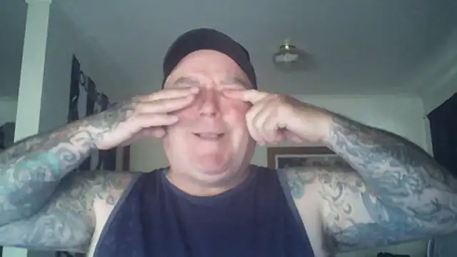 KINKYBLUEYES69's cam snapshot