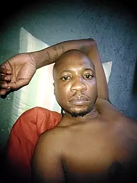 TheeRealShow live sex cam