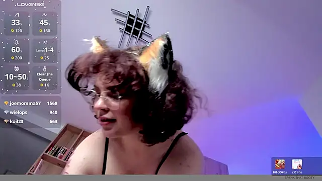 CurlyVixxxen's cam snapshot