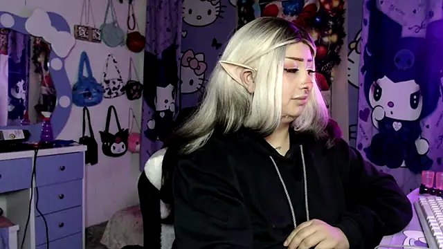 lussyevans24 live sex cam