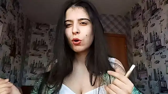 WaltraudPattie's cam snapshot