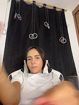 Scarlett05 live sex cam