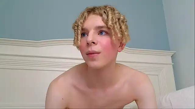 Kudi_Minnt live sex cam