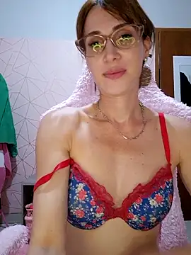 Irresistible24's cam snapshot