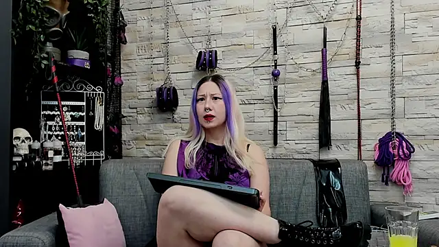 CruelMistress's cam snapshot